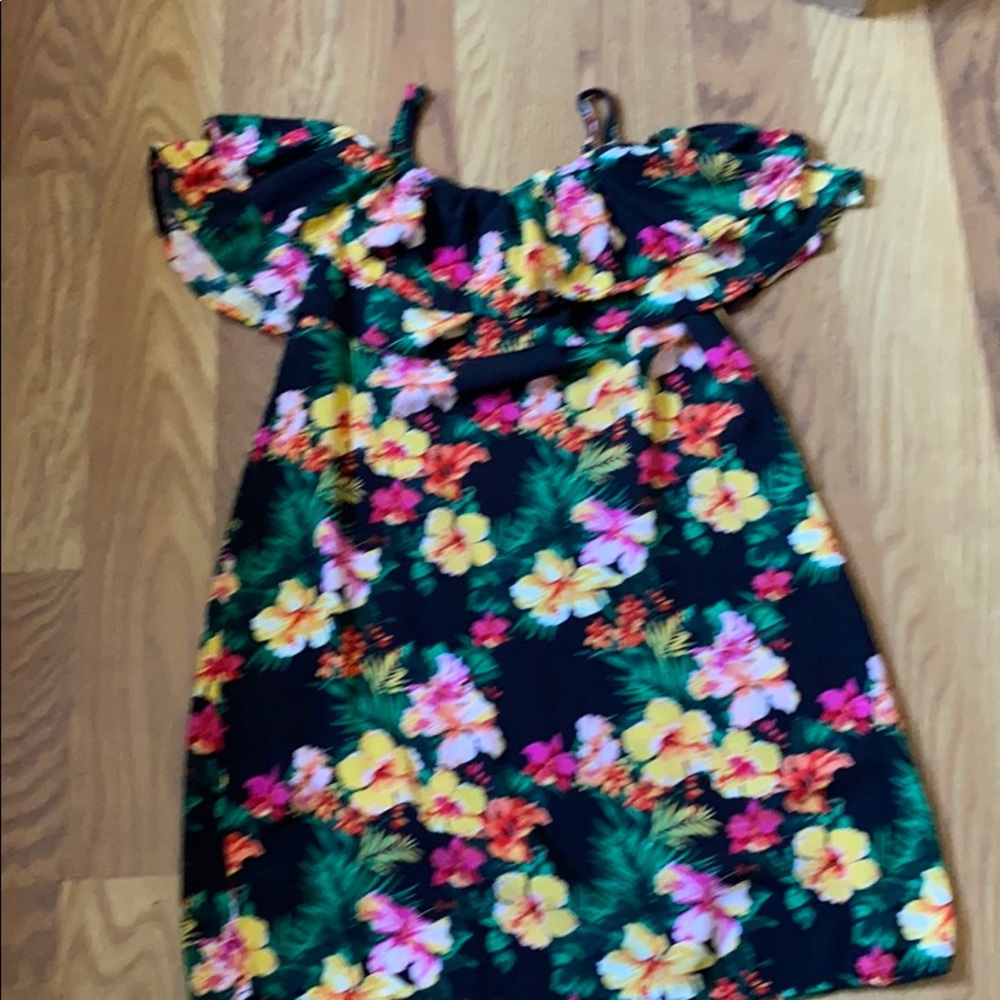 Summer Dress - Picture 3 of 3